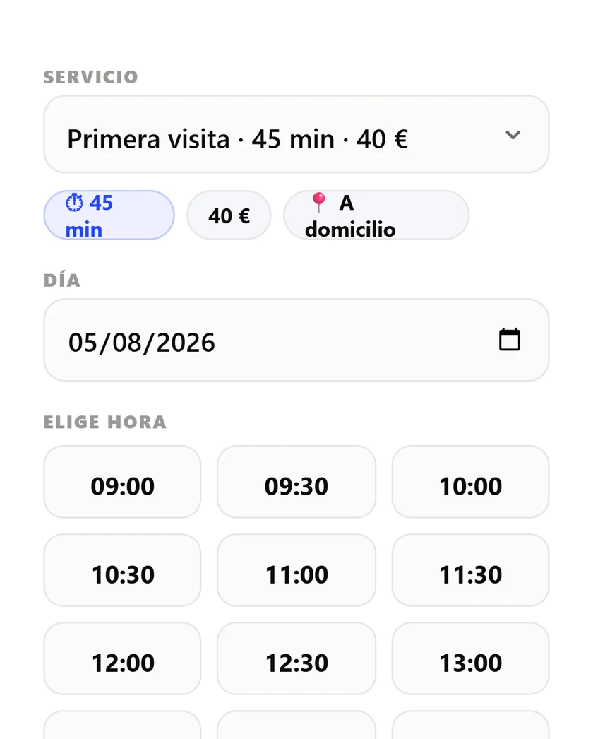Pantalla de reserva vista por el cliente: elige el servicio «Primera visita · 45 min · 40 €», el día, y una cuadrícula de horas libres a partir de las 09:00.